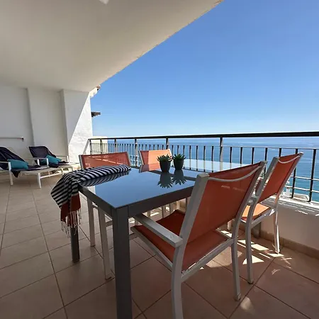 Apartment Frente Al Mar Con Parking Privado