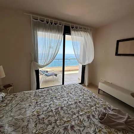 Apartment Frente Al Mar Con Parking Privado