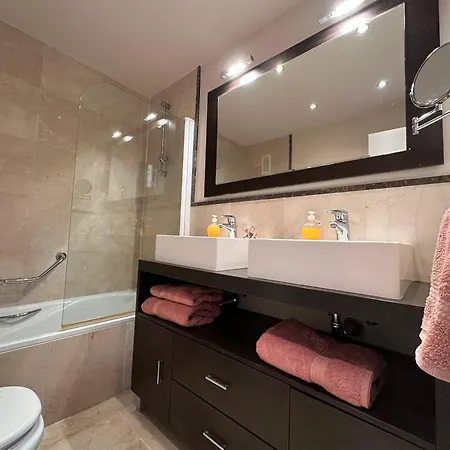 Apartment Frente Al Mar Con Parking Privado *